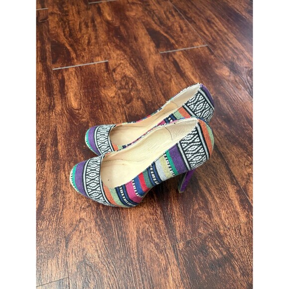 Chinese Laundry Platform Size 6.5 Purple Multi Color Tribal Tapestry Suede Heel - Picture 4 of 9